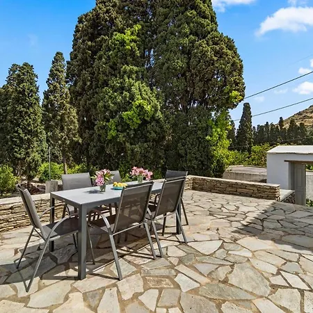 Peaceful In Livadia, Near Chora And Vrakhnos